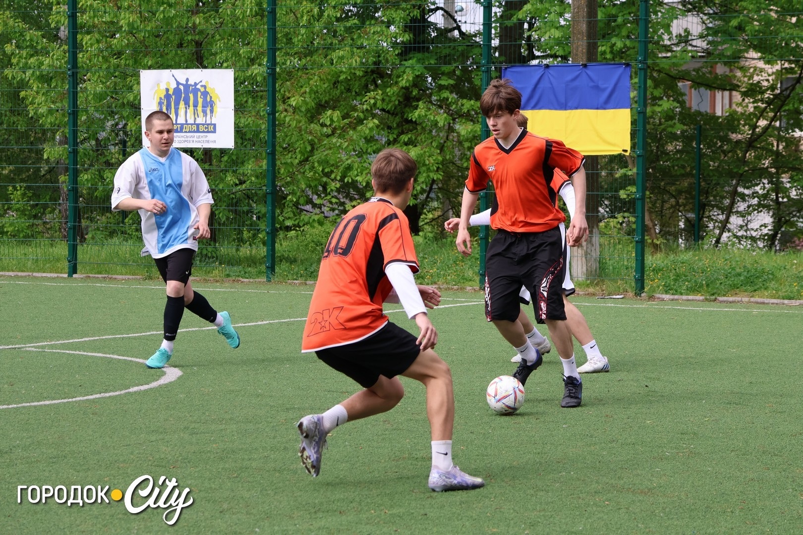 У Городку відбувся благодійний турнір з мініфутболу. Хто здобув Кубок Городоцької громади