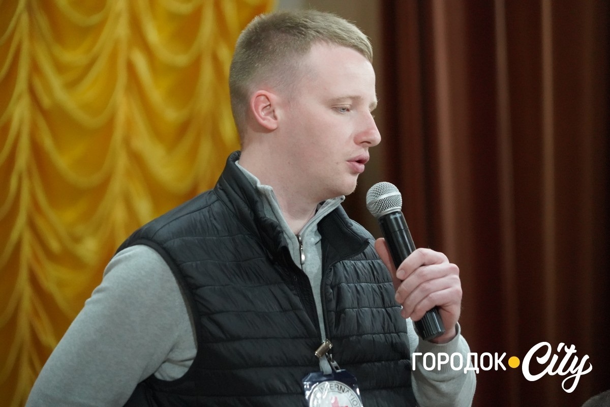 У Городку родини зниклих безвісти воїнів зустрілися з представницею Омбудсмана