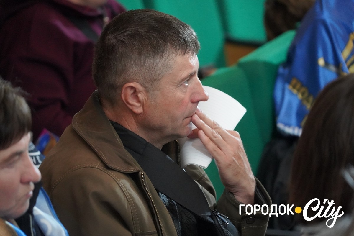 У Городку родини зниклих безвісти воїнів зустрілися з представницею Омбудсмана