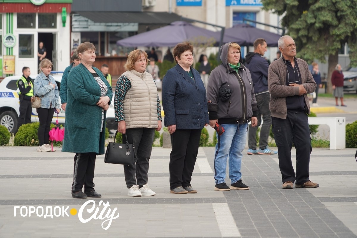 «Його мрії забрала війна». У Городку вшанували пам’ять Олександра Дезіка