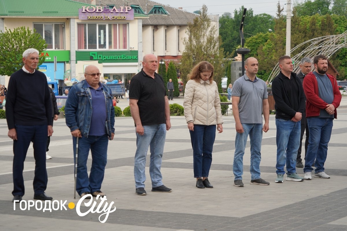 «Його мрії забрала війна». У Городку вшанували пам’ять Олександра Дезіка