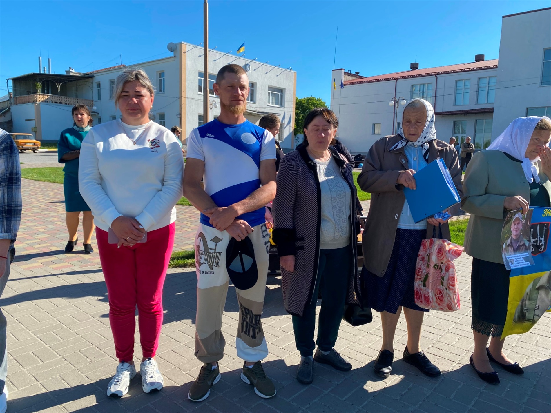 «Безвісти зниклий — не забутий»: у Сатанові відбулася мирна акція на підтримку родин військових
