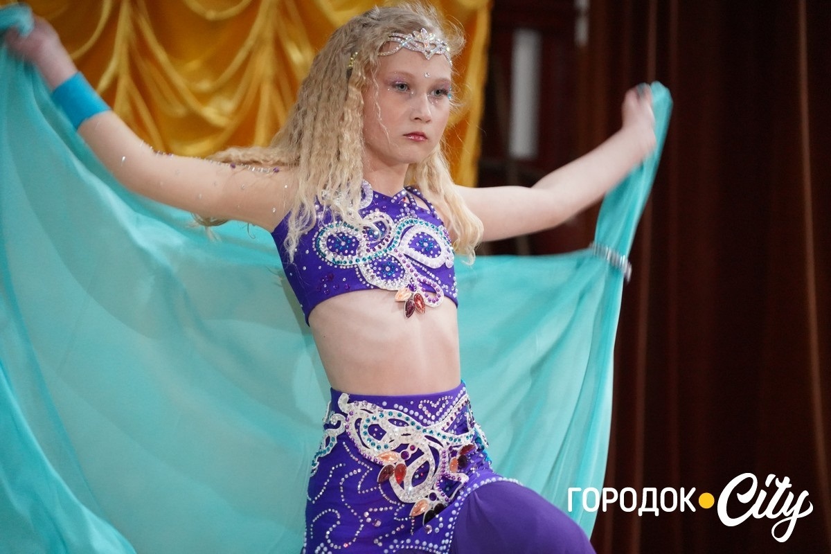 Східні мотиви у Городку. Колектив «Divus» відзвітував концертом «Моя сім’я, моє життя»