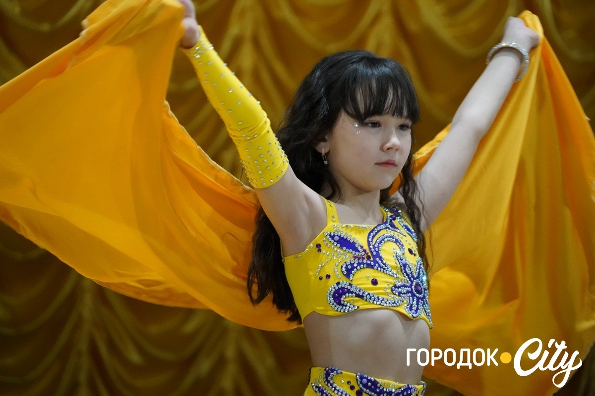 Східні мотиви у Городку. Колектив «Divus» відзвітував концертом «Моя сім’я, моє життя»