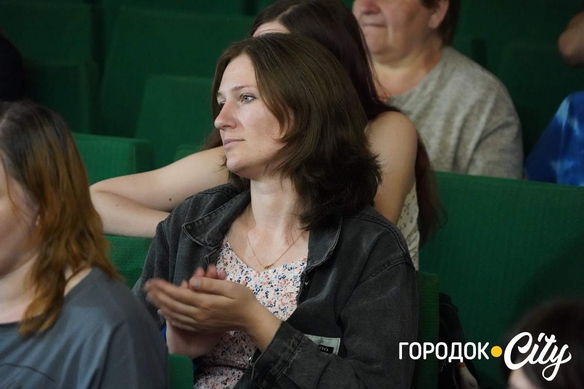 Східні мотиви у Городку. Колектив «Divus» відзвітував концертом «Моя сім’я, моє життя»