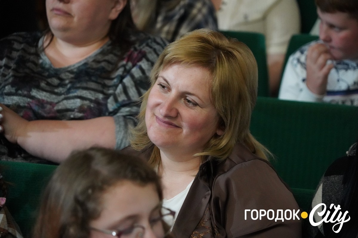 Східні мотиви у Городку. Колектив «Divus» відзвітував концертом «Моя сім’я, моє життя»