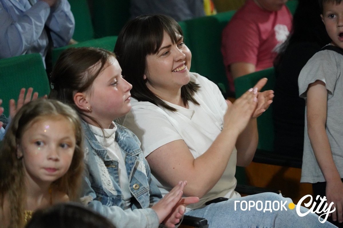 Східні мотиви у Городку. Колектив «Divus» відзвітував концертом «Моя сім’я, моє життя»