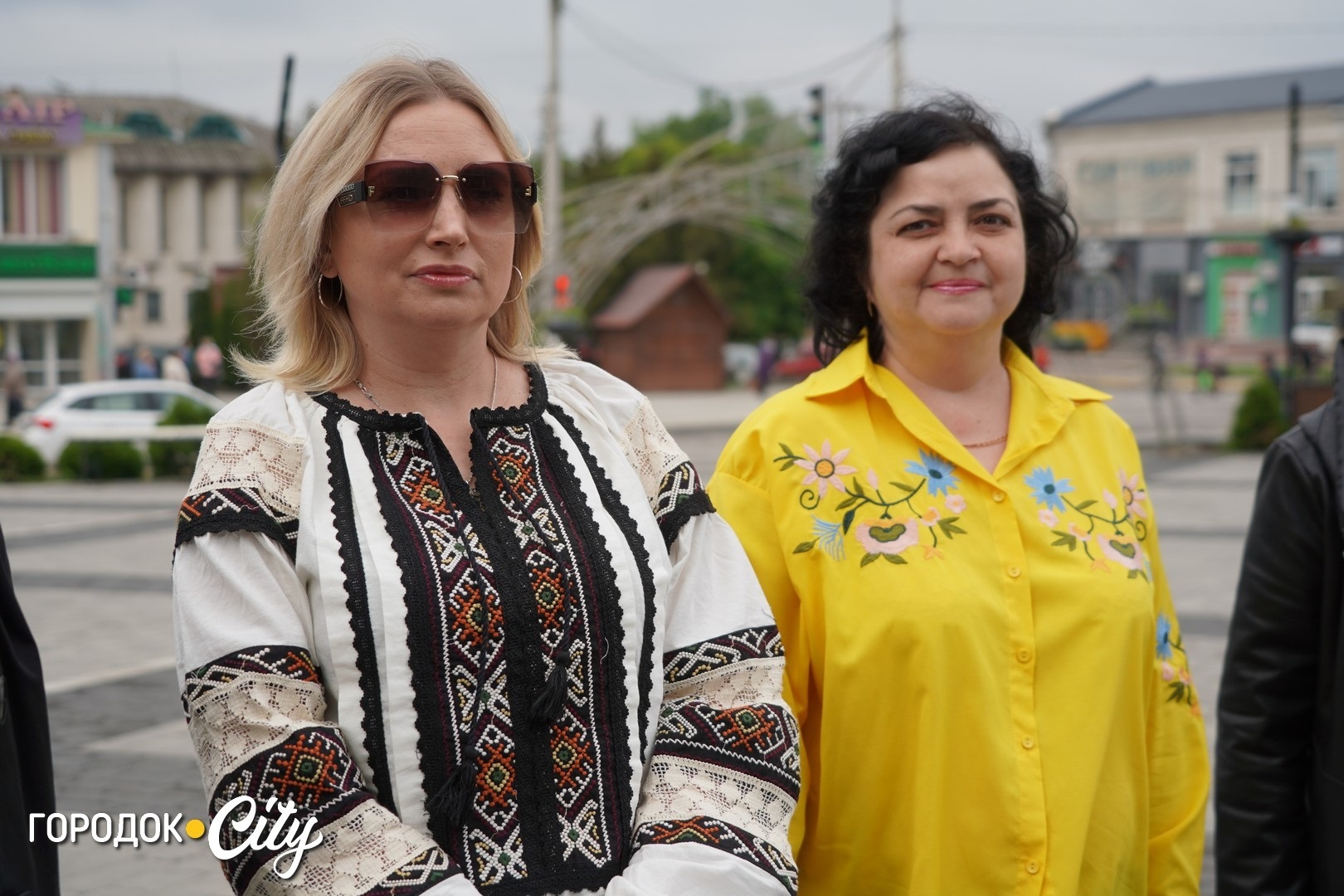 У Городку відзначили День вишиванки: фоторепортаж із центру міста