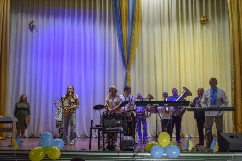 10 років творчості, музики й дитячих талантів: у Сатанові відбувся звітний концерт школи мистецтв