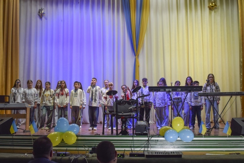 10 років творчості, музики й дитячих талантів: у Сатанові відбувся звітний концерт школи мистецтв