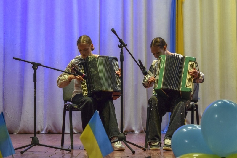 10 років творчості, музики й дитячих талантів: у Сатанові відбувся звітний концерт школи мистецтв