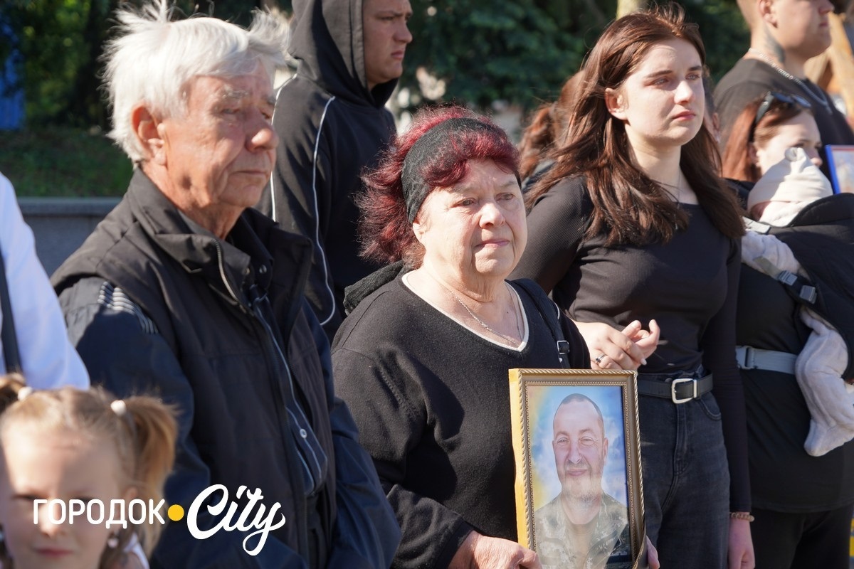 У Городку відкрили «Серце надії» на підтримку родин зниклих безвісти військових