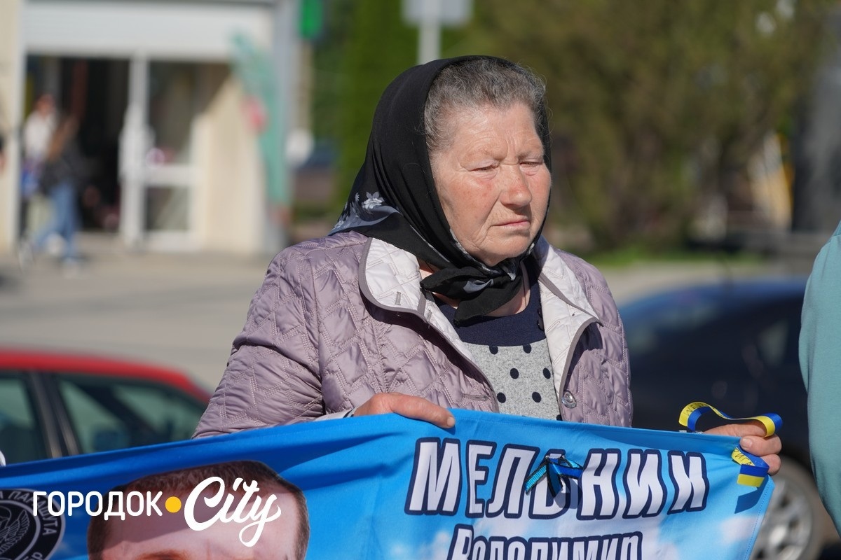 У Городку відкрили «Серце надії» на підтримку родин зниклих безвісти військових