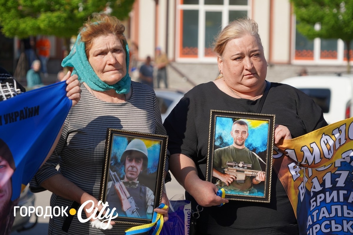 У Городку відкрили «Серце надії» на підтримку родин зниклих безвісти військових