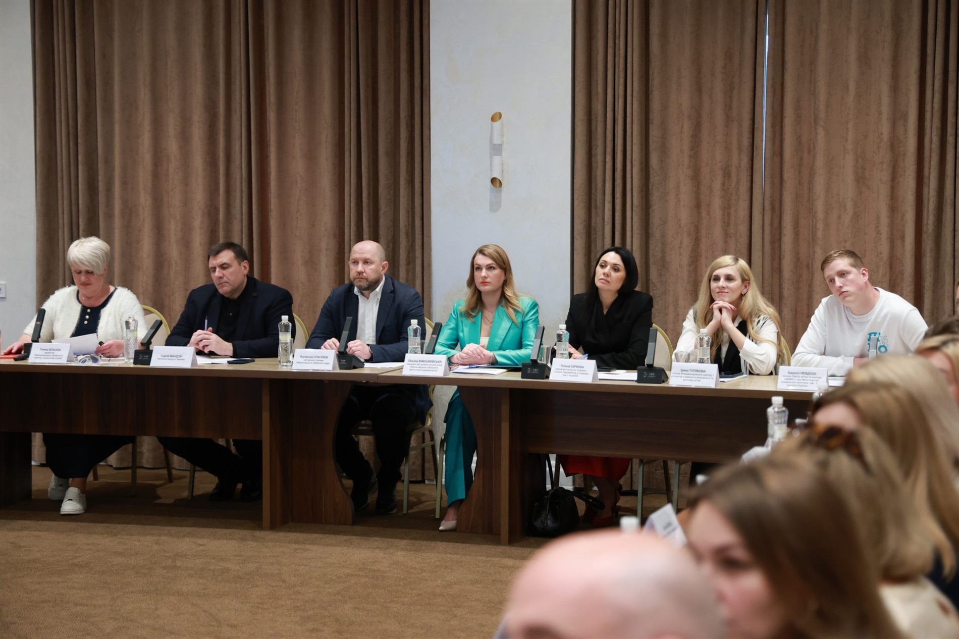 Стати опорою: як на Хмельниччині впроваджуватимуть інститут наставництва