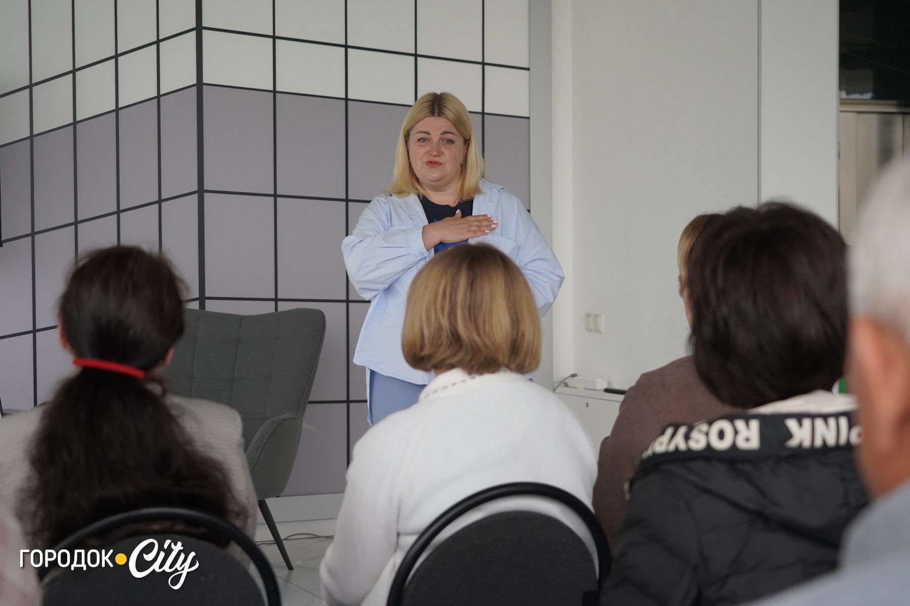 У Городку освітян навчали підтримувати інших і не втрачати власний ресурс