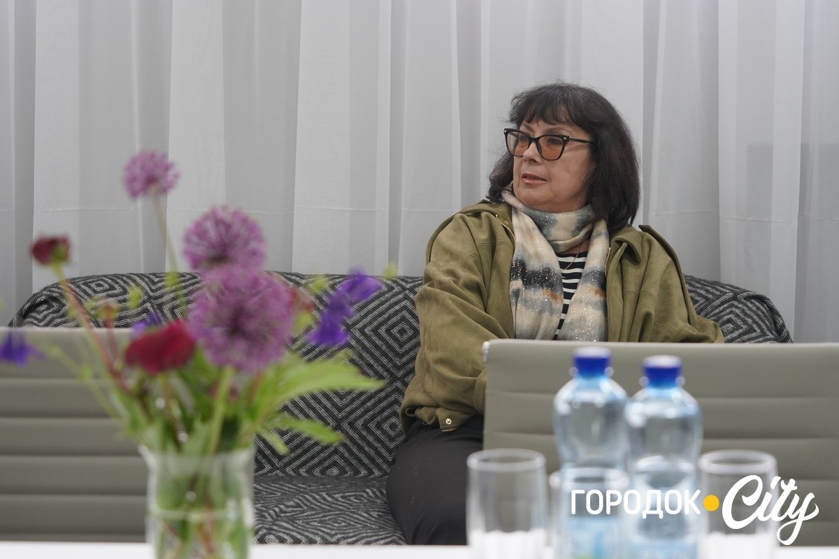 Чи зручний Городок для всіх: у місті перевірили громадські простори