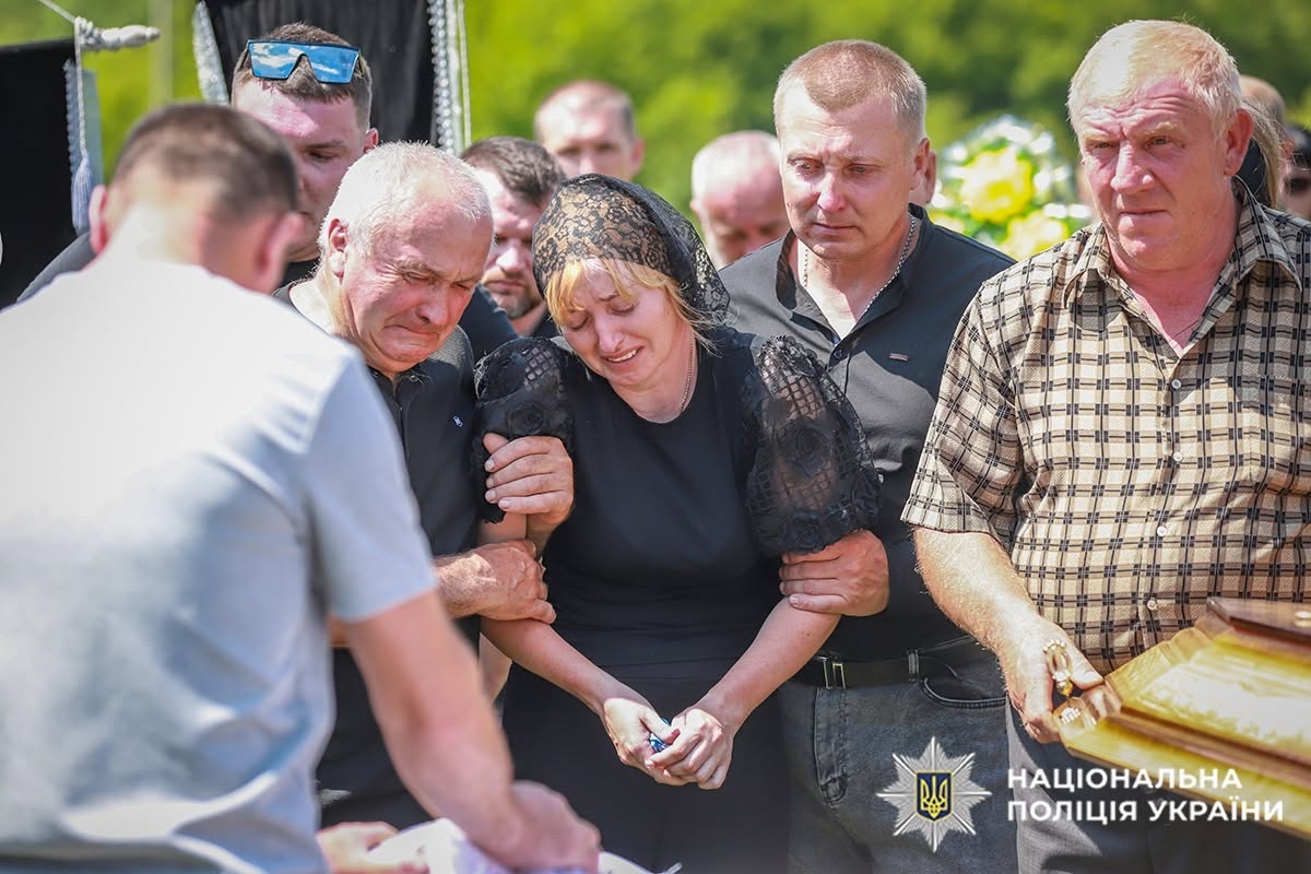 На Чемеровеччині попрощалися з поліцейським Ігорем Мельником, який працював у Городку