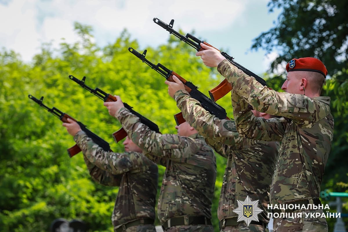 На Чемеровеччині попрощалися з поліцейським Ігорем Мельником, який працював у Городку