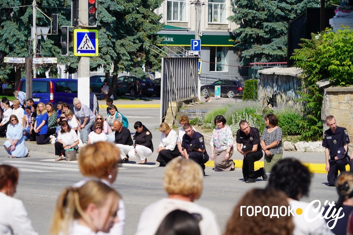 На Чемеровеччині попрощалися з поліцейським Ігорем Мельником, який працював у Городку