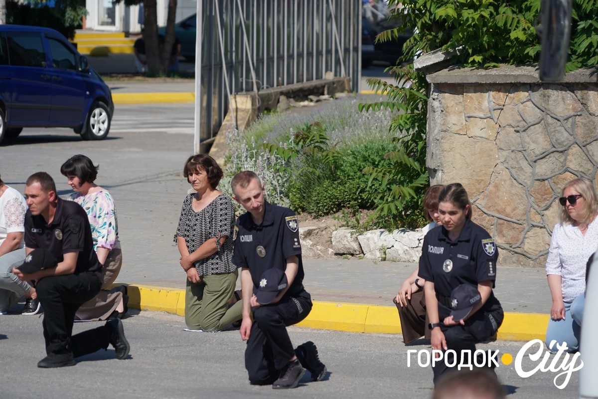На Чемеровеччині попрощалися з поліцейським Ігорем Мельником, який працював у Городку