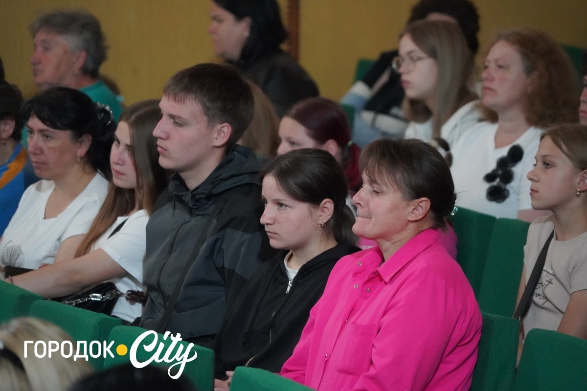 Тепло для тих, хто живе в очікуванні: у Городку підтримали родини військових