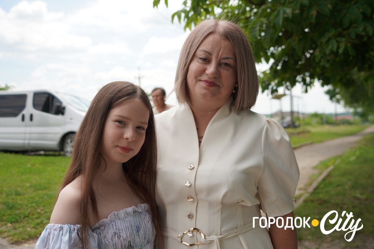 У ліцеї №4 попрощалися зі школою 65 випускників