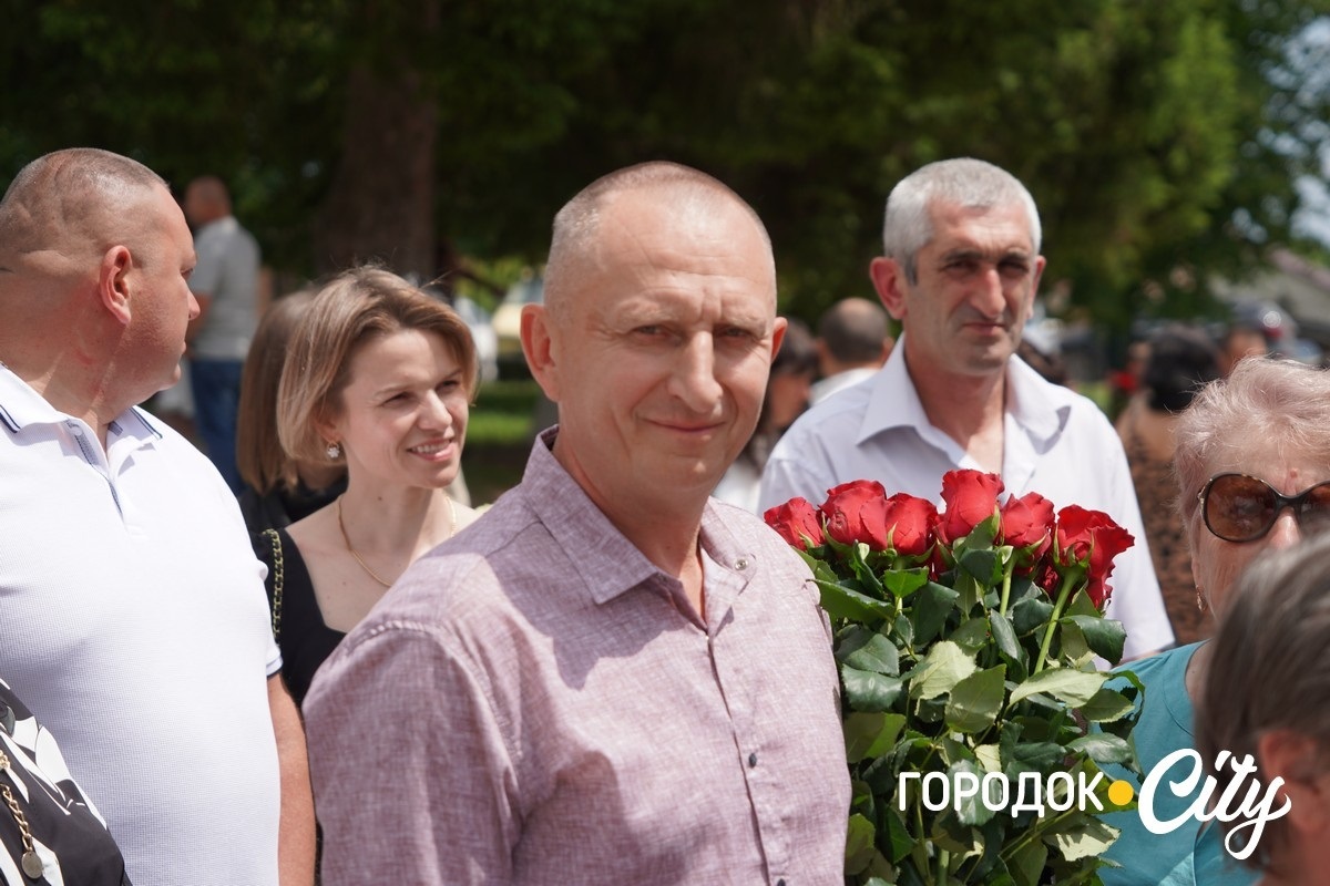 У ліцеї №4 попрощалися зі школою 65 випускників