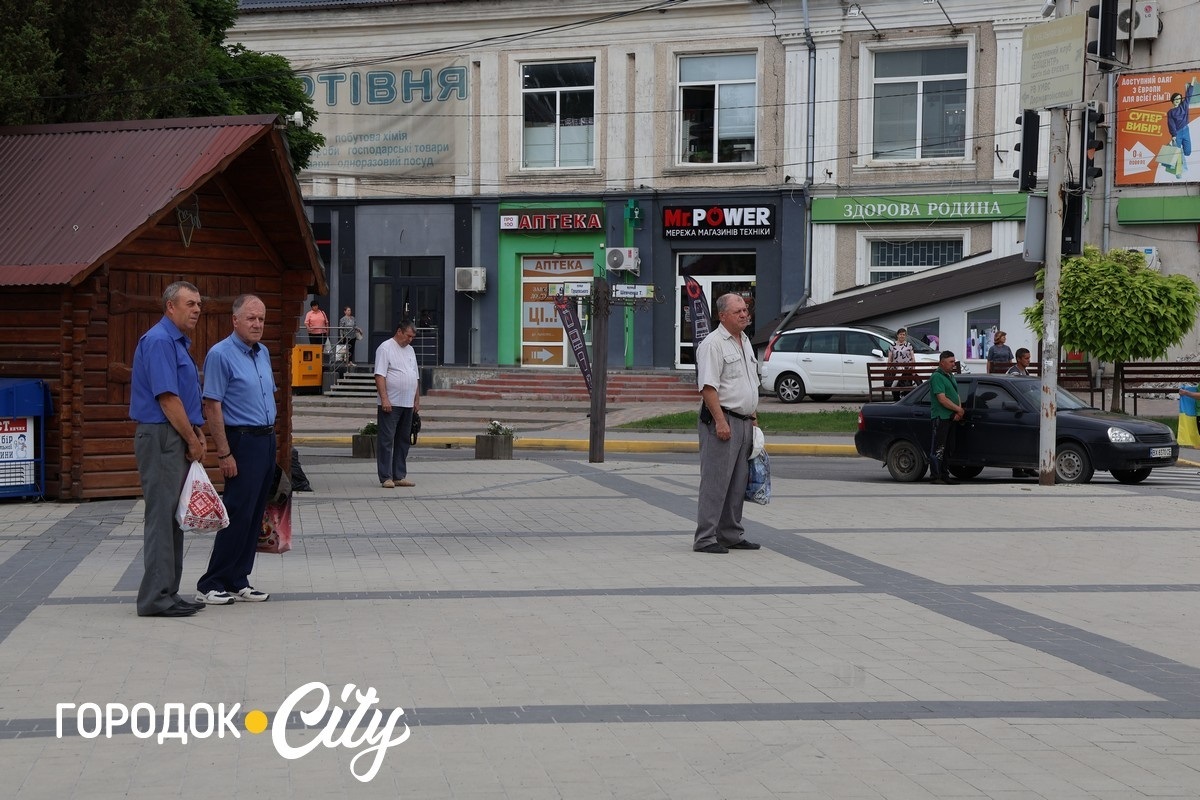 Майстер татуювання, який став воїном: у Городку вшанували пам’ять Олега Будуся