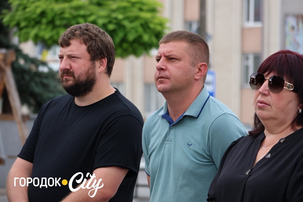 Майстер татуювання, який став воїном: у Городку вшанували пам’ять Олега Будуся
