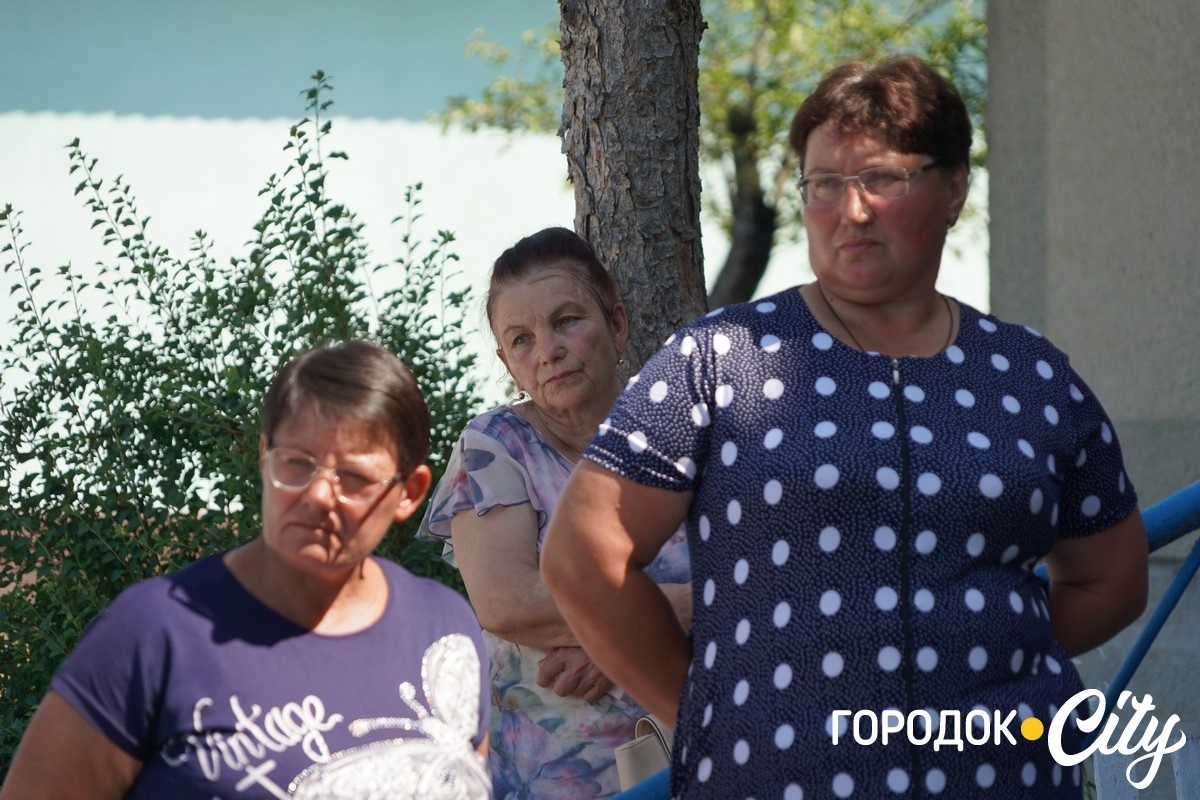 Мешканці пʼяти сіл на Городоччині просять повернути із ЗСУ їхнього лікаря