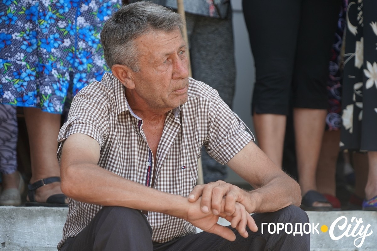 Мешканці пʼяти сіл на Городоччині просять повернути із ЗСУ їхнього лікаря