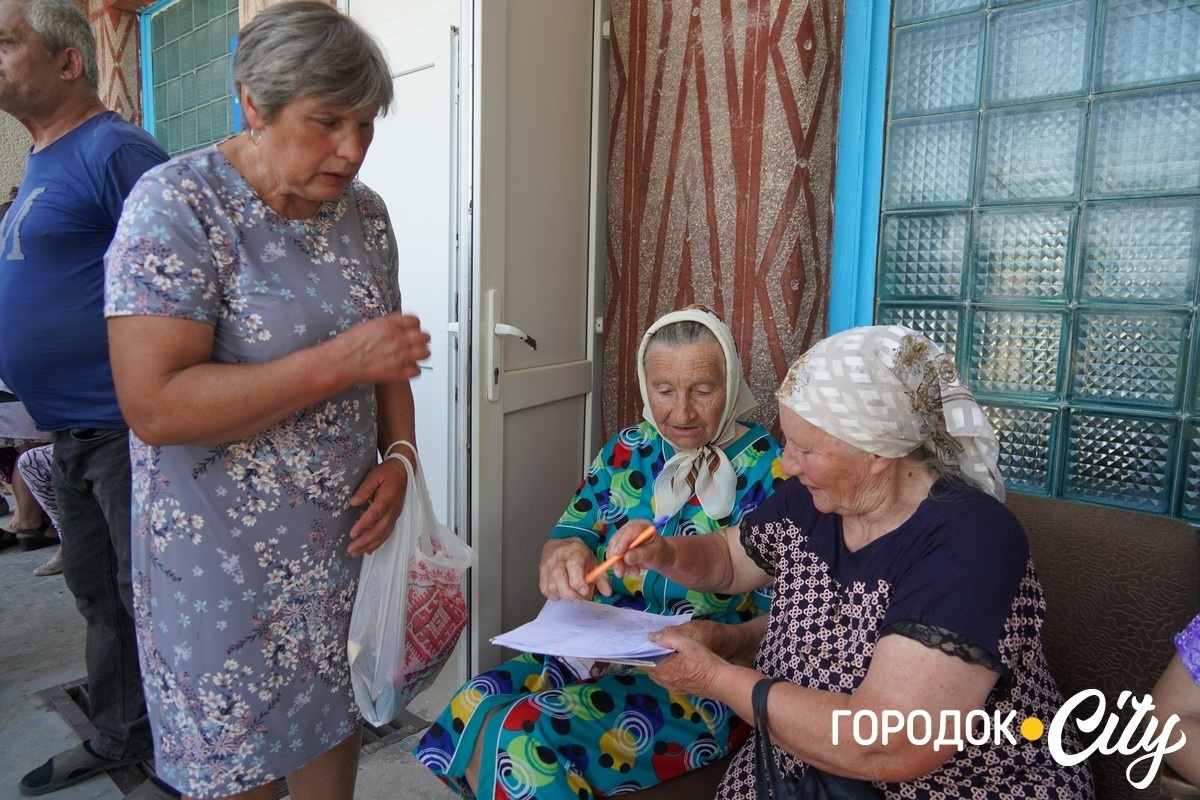 Мешканці пʼяти сіл на Городоччині просять повернути із ЗСУ їхнього лікаря