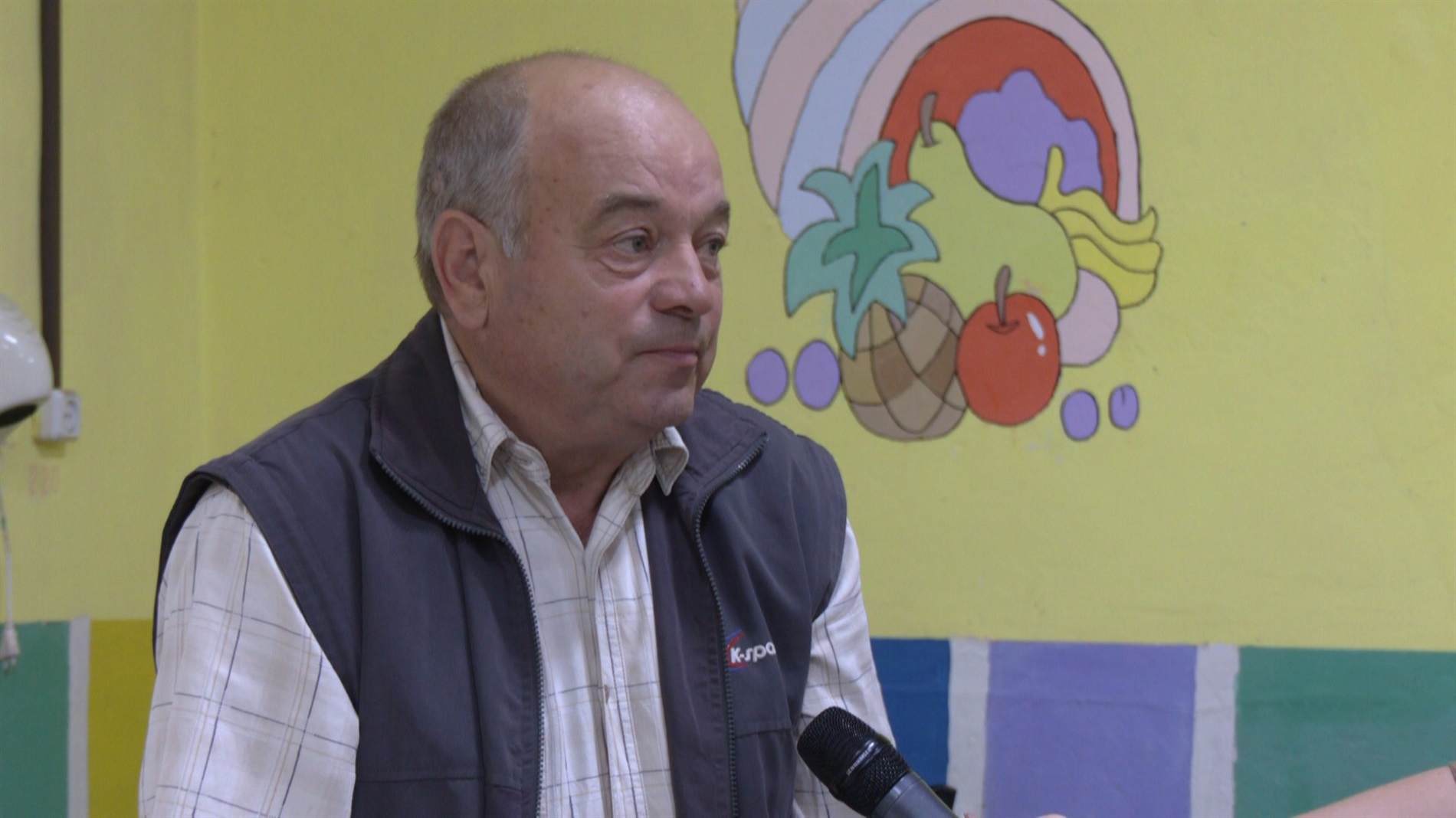 Відпустка з користю: вчителі Городоцького ліцею №1 готують смаколики для захисників