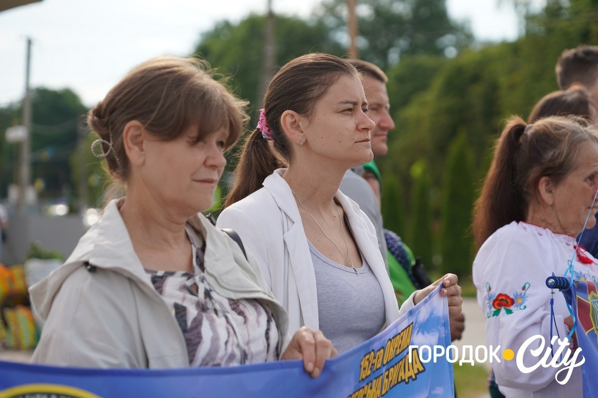 У Сатанові провели автопробіг на підтримку зниклих безвісти та полонених