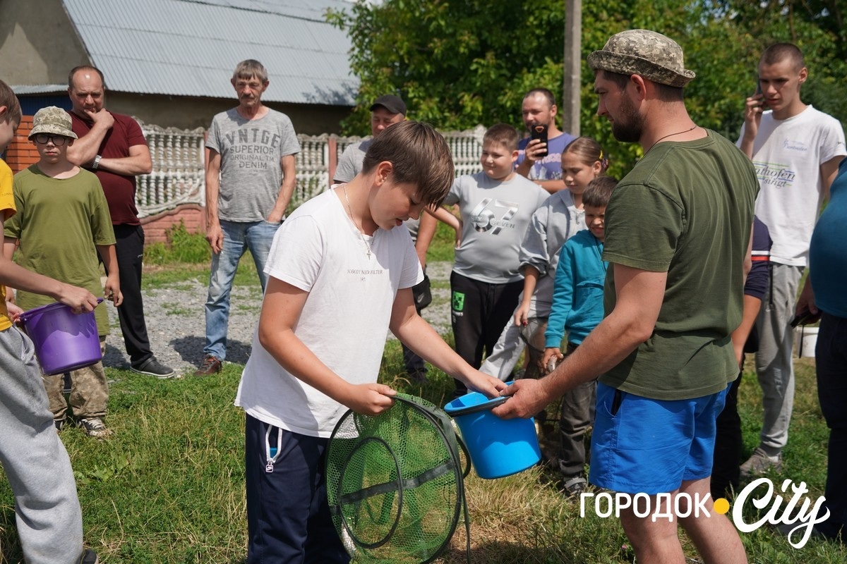 У Городку вперше провели дитячі змагання з риболовлі