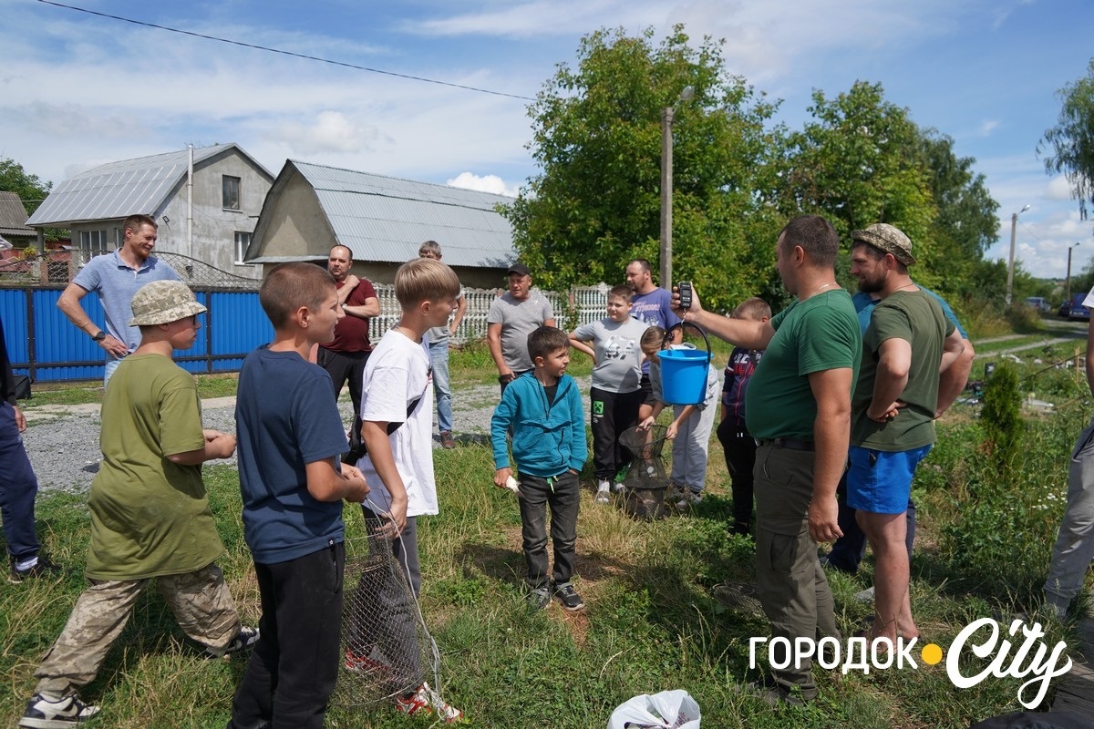 У Городку вперше провели дитячі змагання з риболовлі