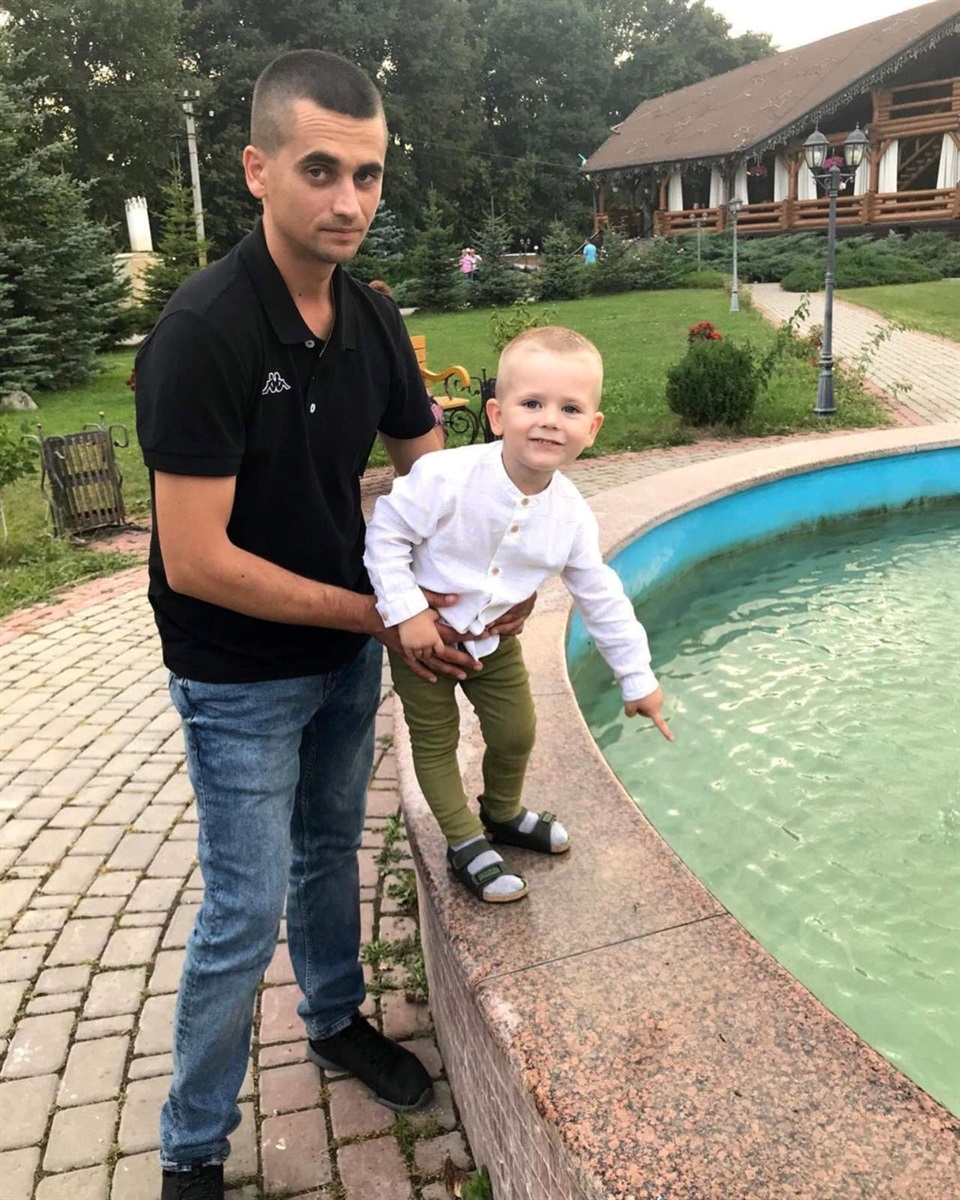 Йому мало б виповнитися 37: батьки Олександра Мельника розповіли про сина
