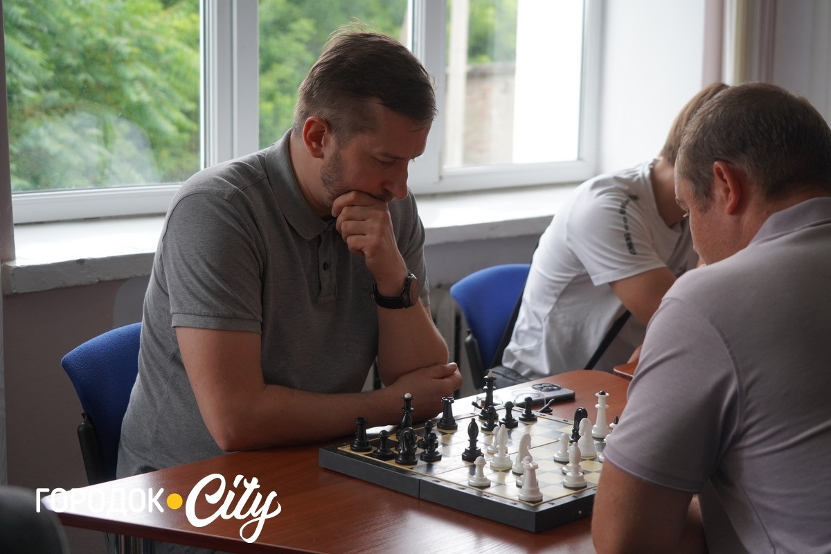 У Городку за шахівницею зустрілися кілька поколінь любителів гри