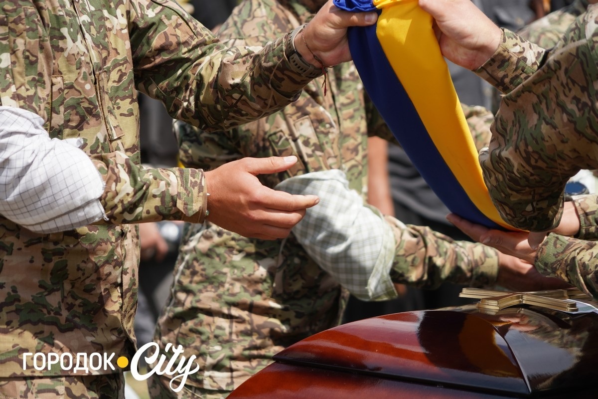 Городоччани провели в останню путь захисника Антона Яворського