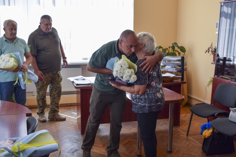 Полеглого захисника із Сатанівської громади Руслана Півхлопка відзначили двома нагородами