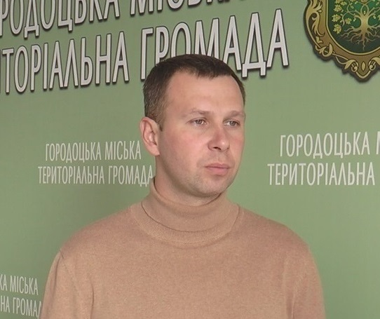 Дмитро Варшавський.