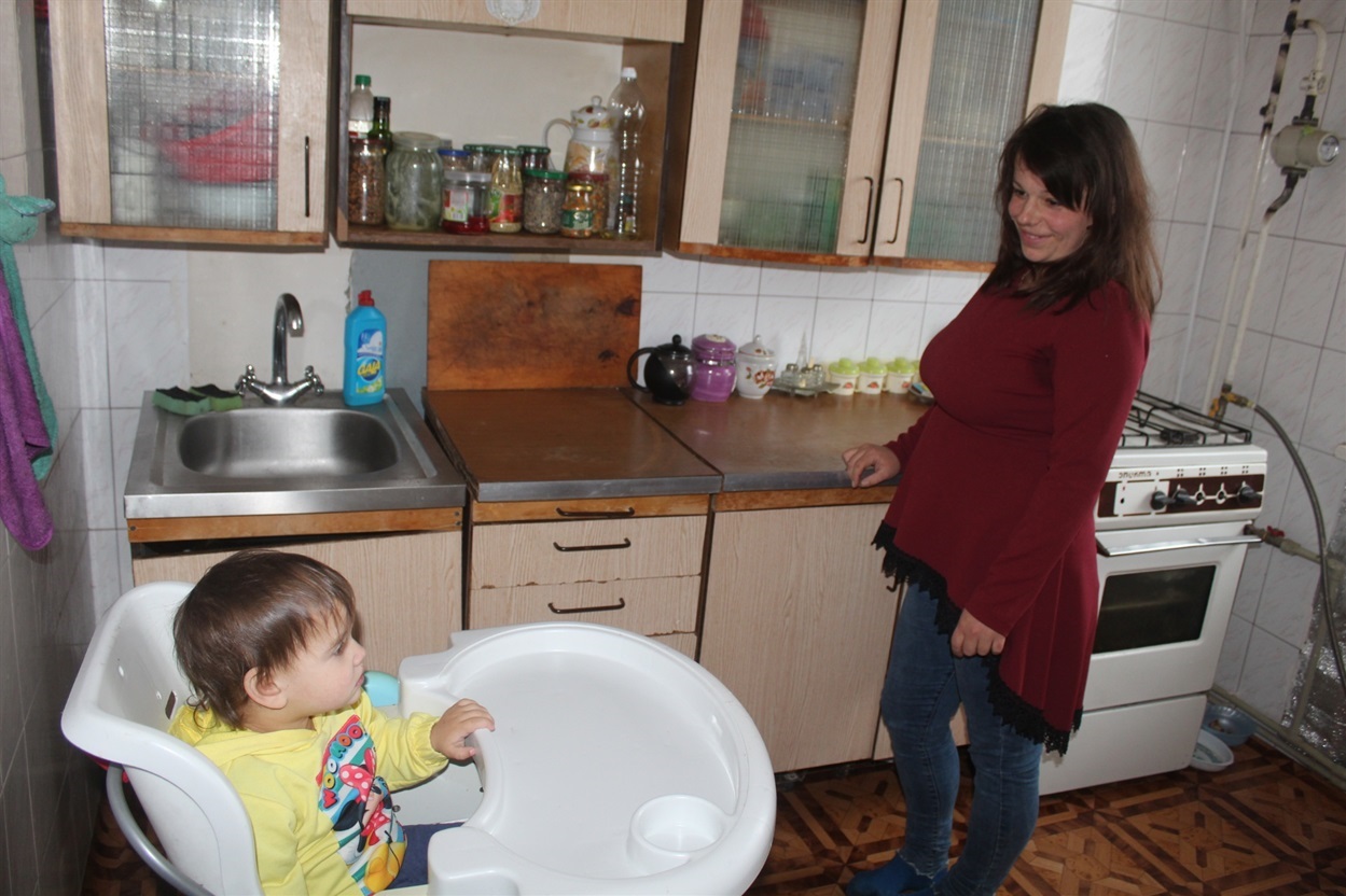 Маргарита Зотова у новій квартирі. 
