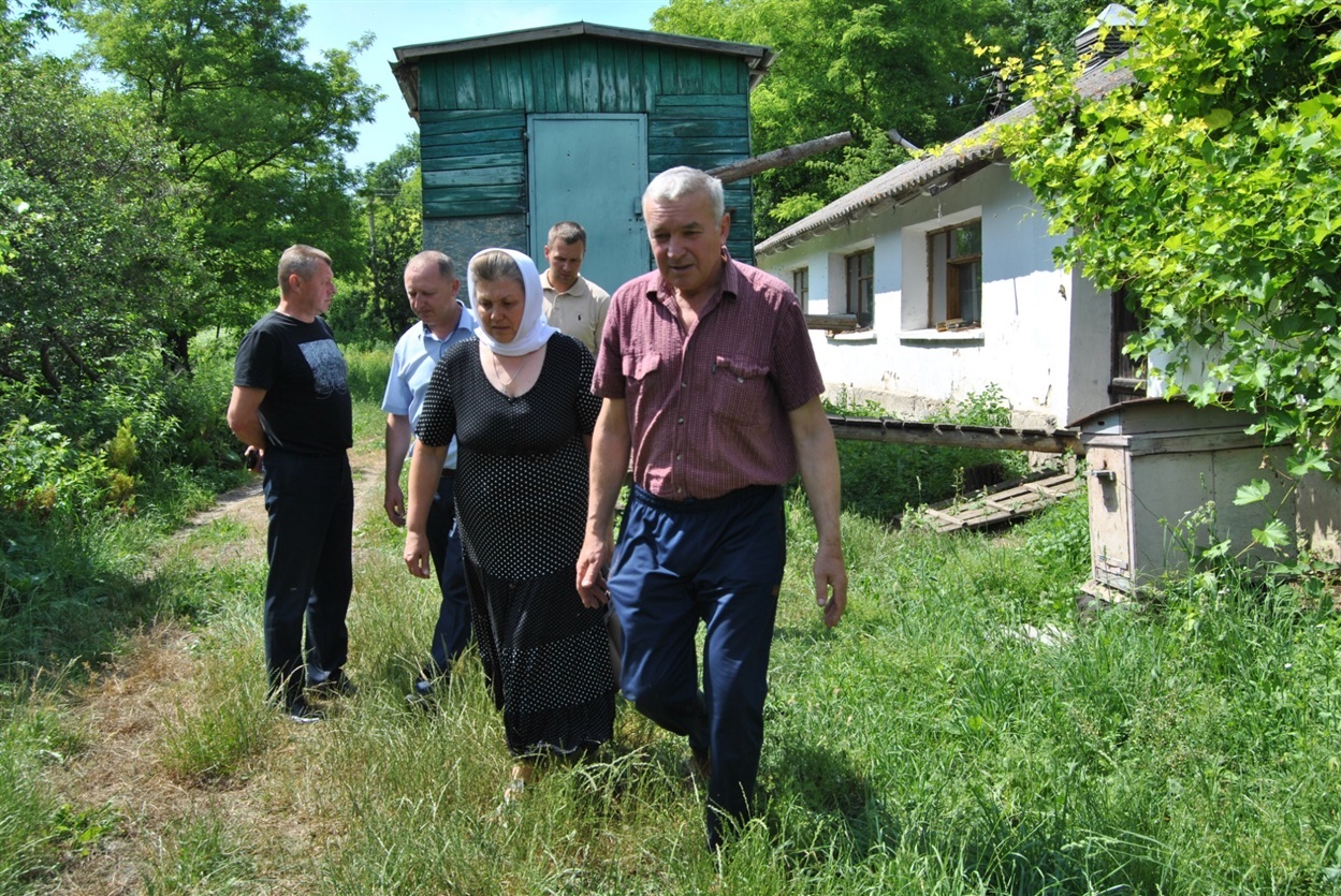 Щоб з’ясувати ситуацію і знайти винних, 28 червня на пасіку до Олександра Чубая виїжджала спеціальна комісія. 
