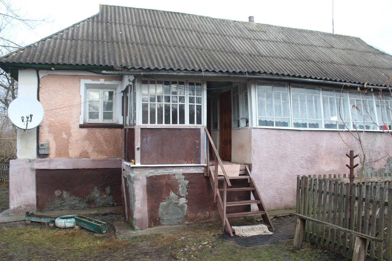 Будинок, у якому проживає ювілярка.