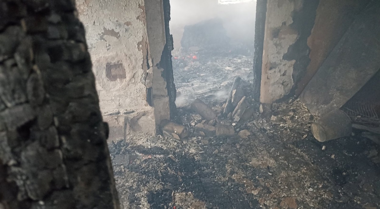 В Іванківцях згорів будинок. Деталі пожежі розповіли рятувальники
